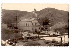 BOUSFER ANNEES 50 L EGLISE ST ANNE ET SA PLACE 03
